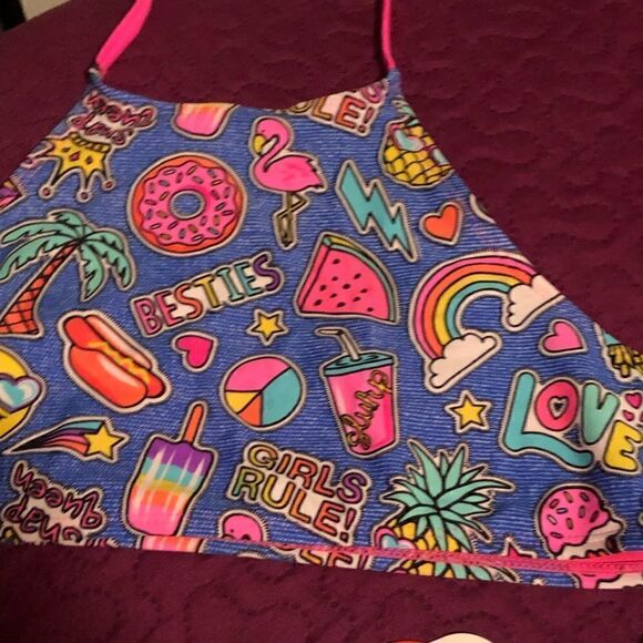 JUNIORS Set of 2 bikini tops — one for you and one for your best friend - Picture 3 of 5